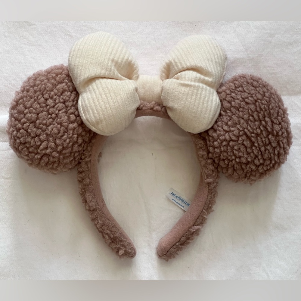 Tokyo Disney Sherpa Minnie Ears Headband